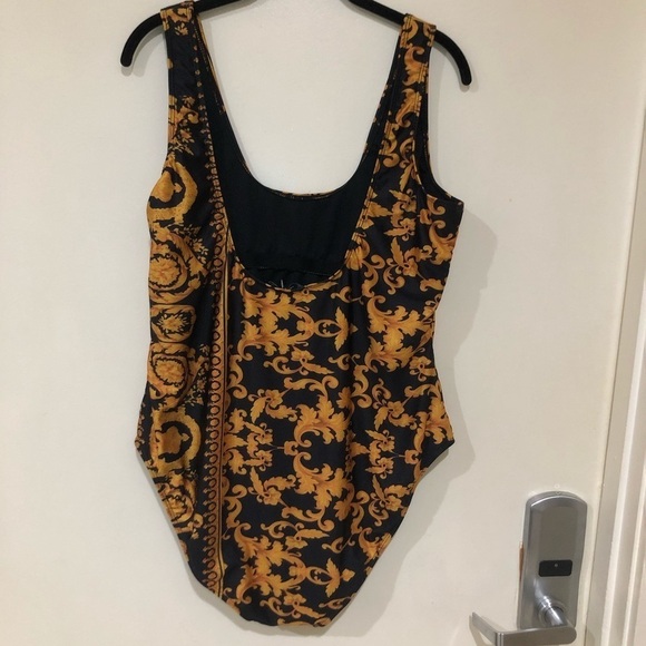 Boohoo Navy & Gold Print One Piece Swimsuit Size 18 - Picture 2 of 6